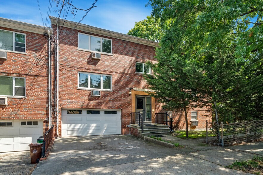 More Photos Of 5834 Fieldston Rd, Bronx Apartments For Sale