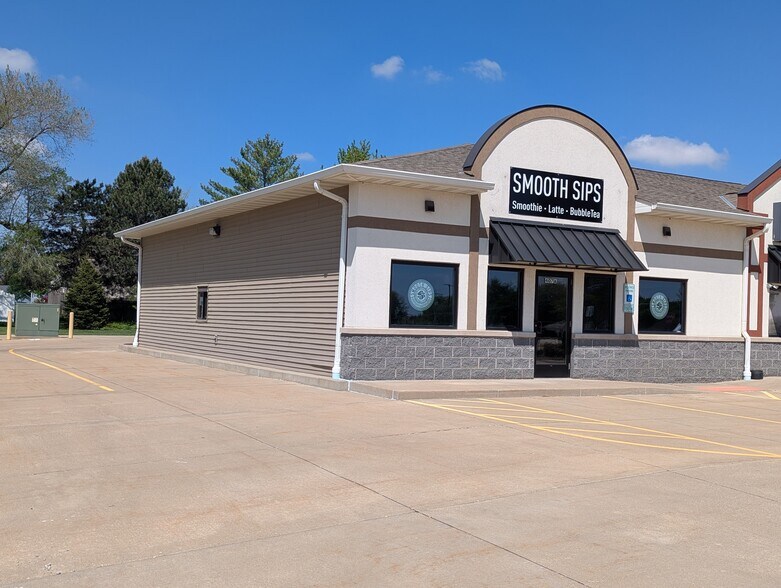 More Photos Of 407 S 4th St, Dunlap Storefront Retail Office For Sale