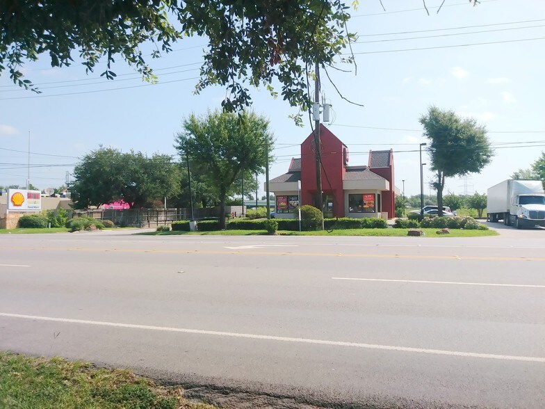 More Photos Of Beltway-8 and Veterans Memorial, Houston Land For Sale