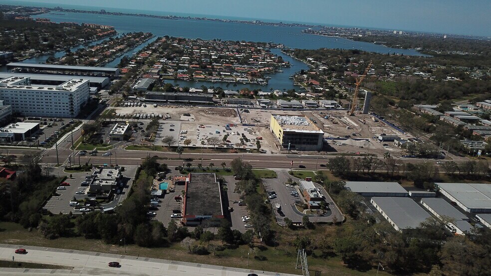 More Photos Of 4400 34th St S, Saint Petersburg Hotel For Sale