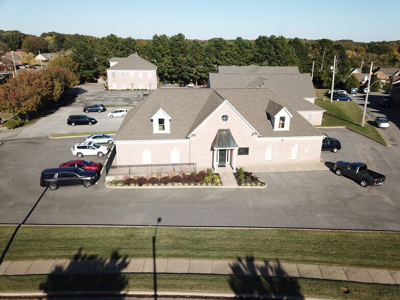 More Photos Of 1316 Hardwood Trl, Cordova Office For Lease