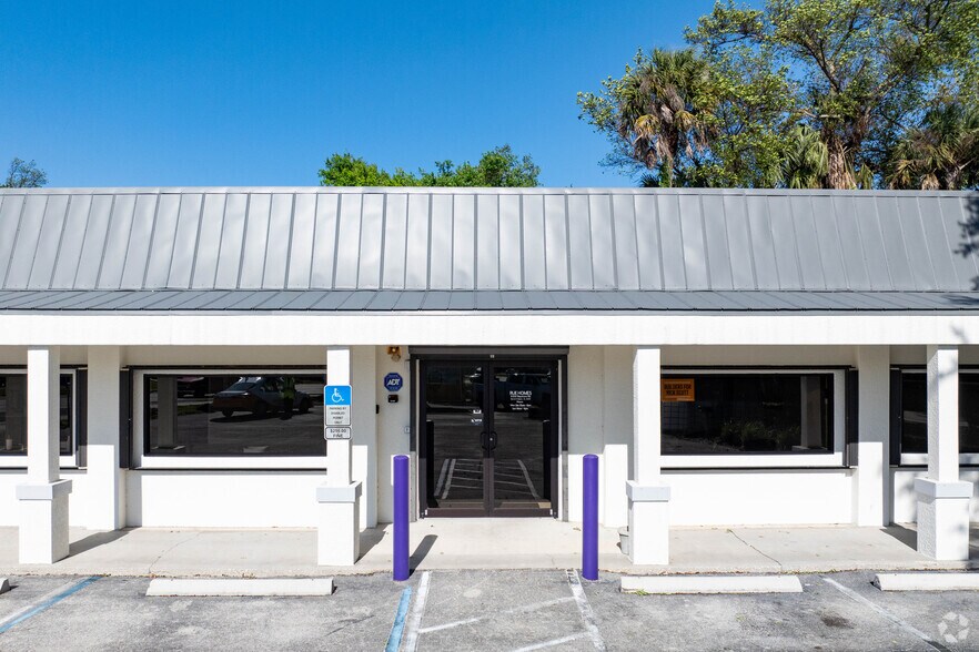 More Photos Of 6350 Bayshore Rd, North Fort Myers Freestanding For Lease