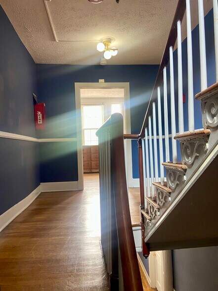 More Photos Of 406 N Loudoun St, Winchester Apartments For Sale