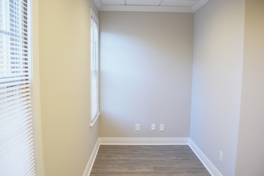 More Photos Of 103 Hazel Path Ct, Hendersonville Office For Lease