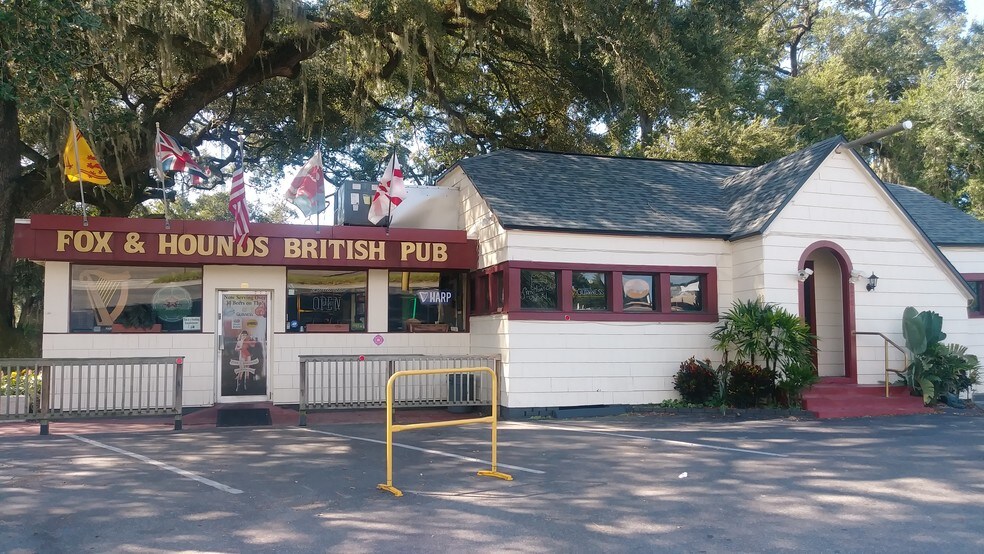 More Photos Of 221 E Brandon Blvd, Brandon Freestanding For Sale