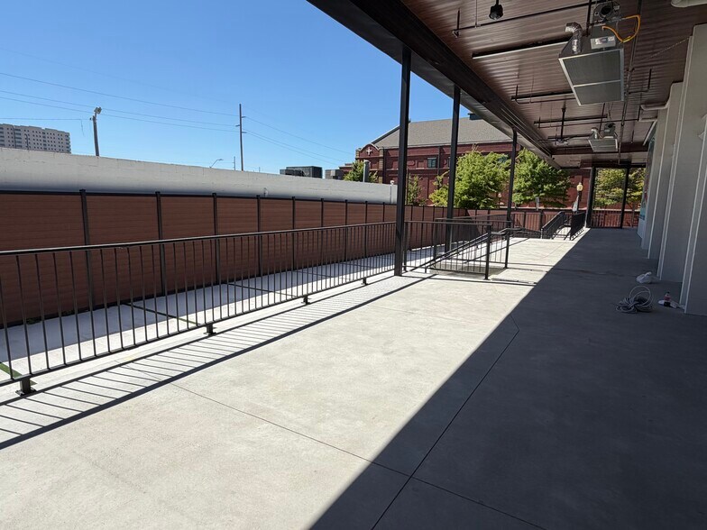 More Photos Of 223 N Boulder Ave, Tulsa General Retail For Lease