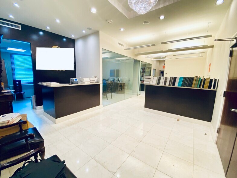 More Photos Of 34-36 W 44th St, New York Medical For Sale