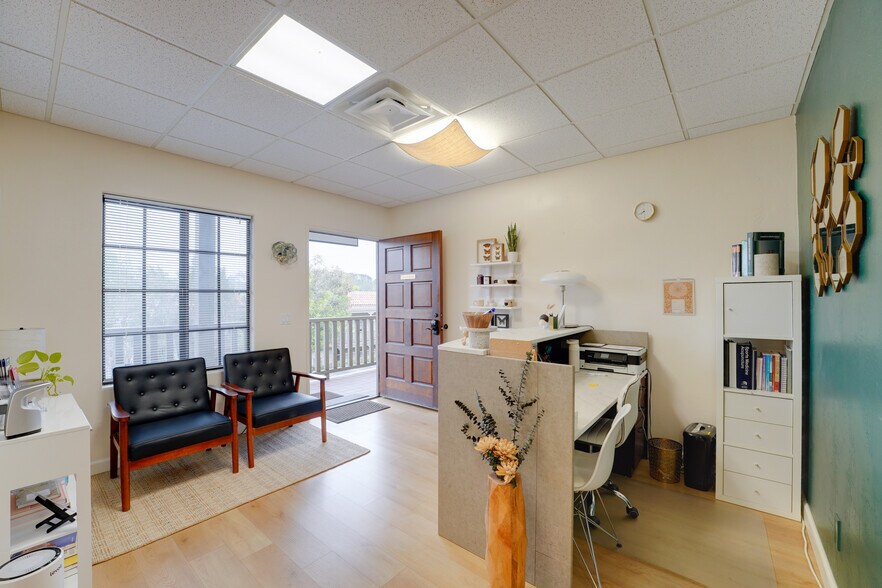 More Photos Of 4405 Manchester Ave, Encinitas Office For Sale
