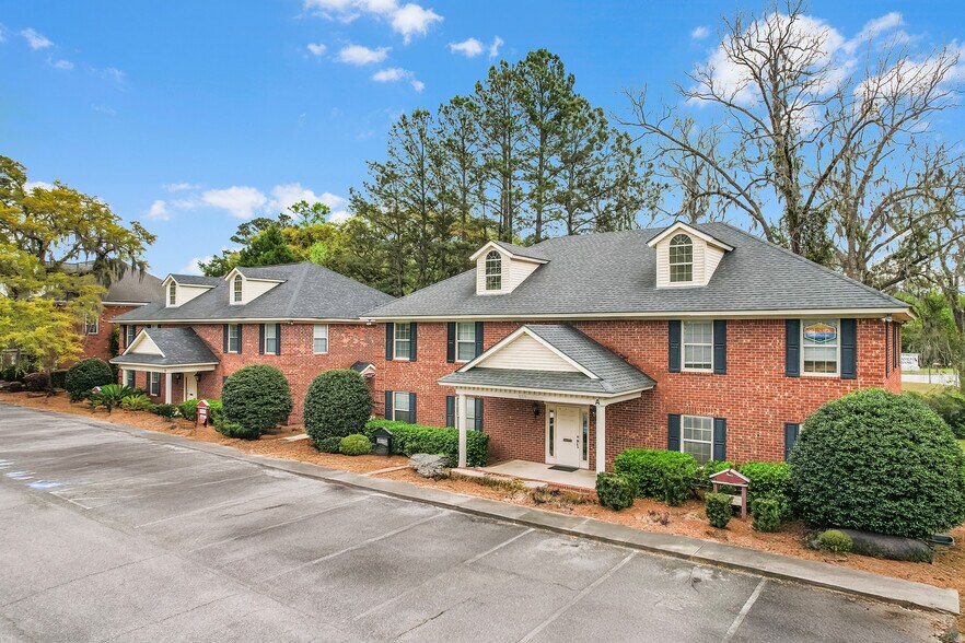 More Photos Of 10375 Ford Ave, Richmond Hill Office For Sale