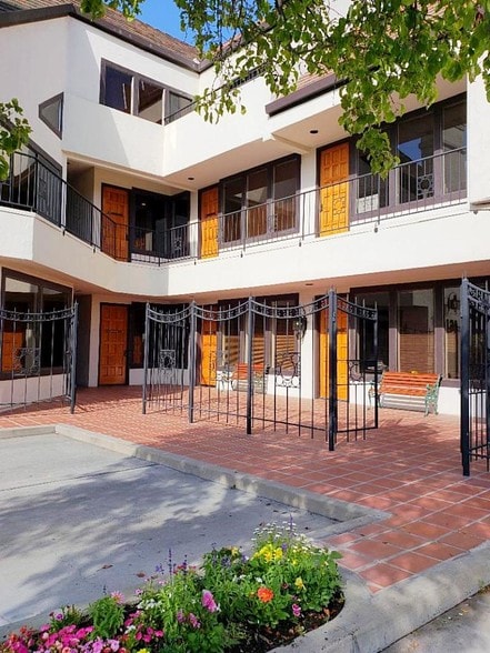 More Photos Of 1610 Oak St, Solvang Office For Lease