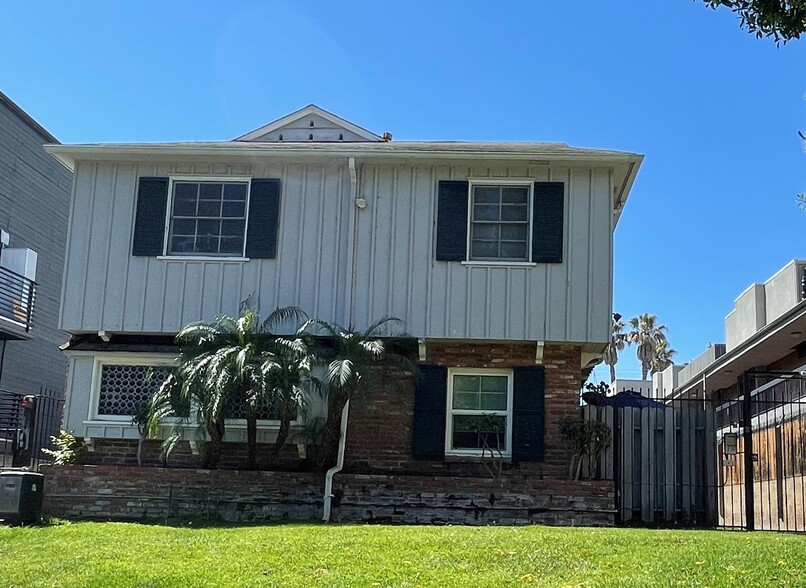 Primary Photo Of 12934 Valleyheart Dr, Studio City Apartments For Sale