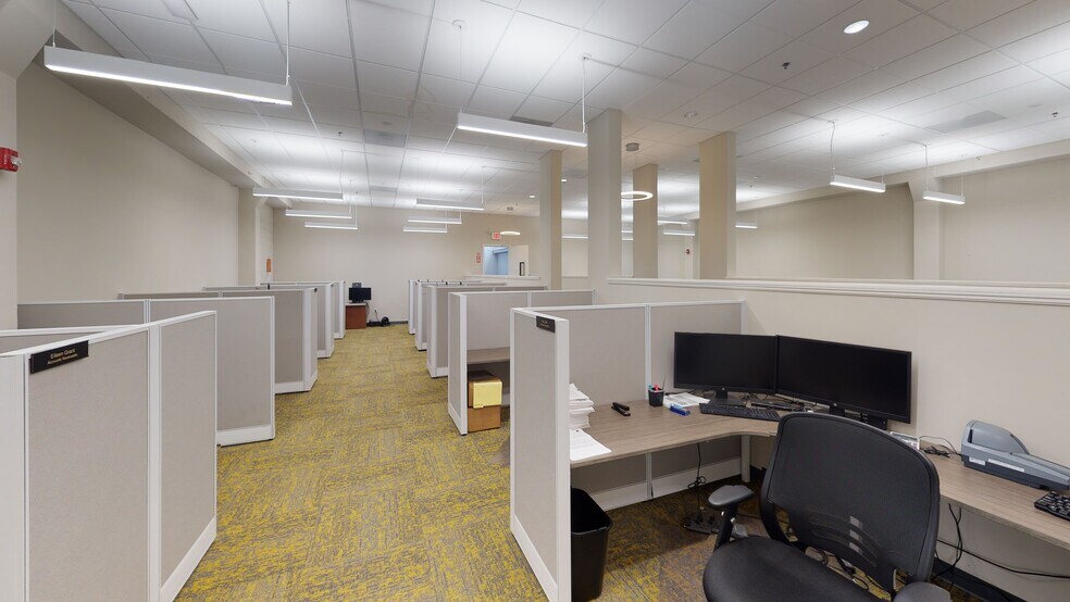 More Photos Of 860 Welsh Rd, Huntingdon Valley Manufacturing For Lease