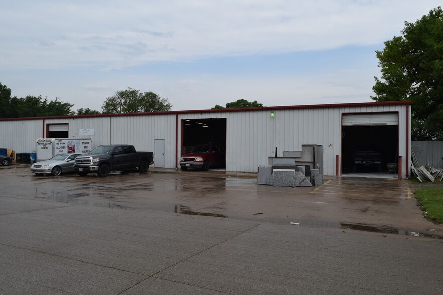 More Photos Of 1013 S IH 45, Hutchins Unknown For Lease