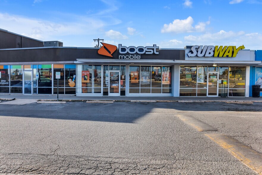 More Photos Of 813-853 Bandera Rd, San Antonio Unknown For Lease