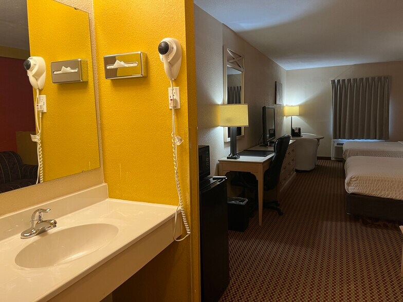 More Photos Of 1614 Antique City Dr, Walnut Hotel For Sale