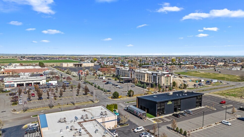 More Photos Of 6902 Rodeo Dr, Pasco Flex For Lease