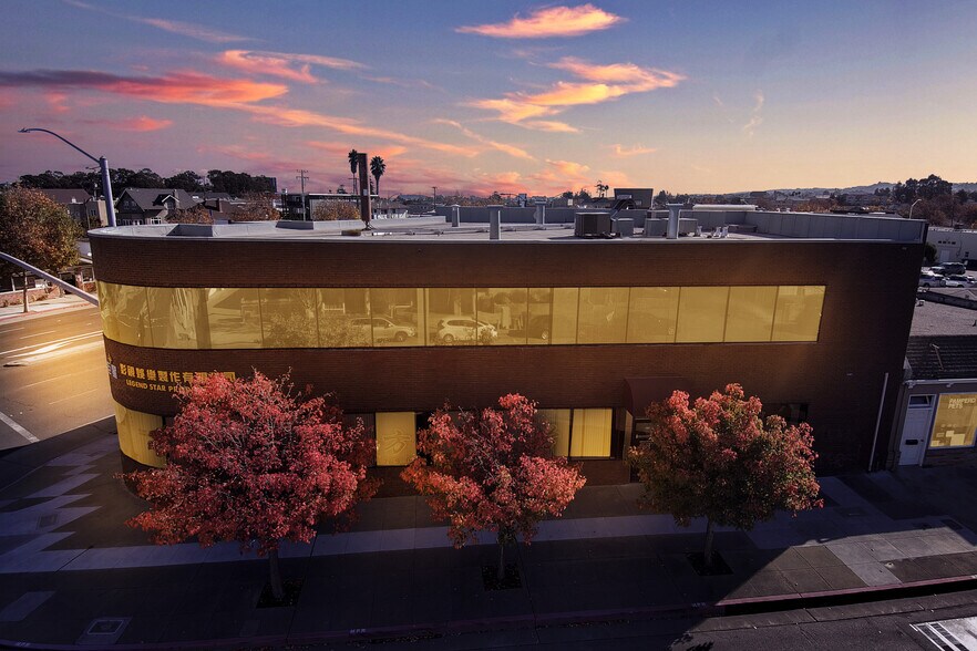 More Photos Of 1699 El Camino Real, Millbrae General Retail For Lease