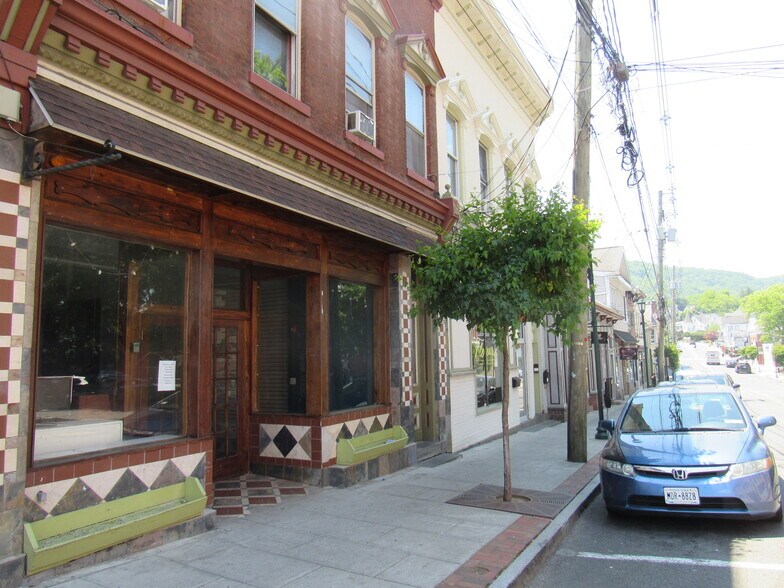More Photos Of 9 New Main St, Haverstraw Storefront Retail Residential For Lease