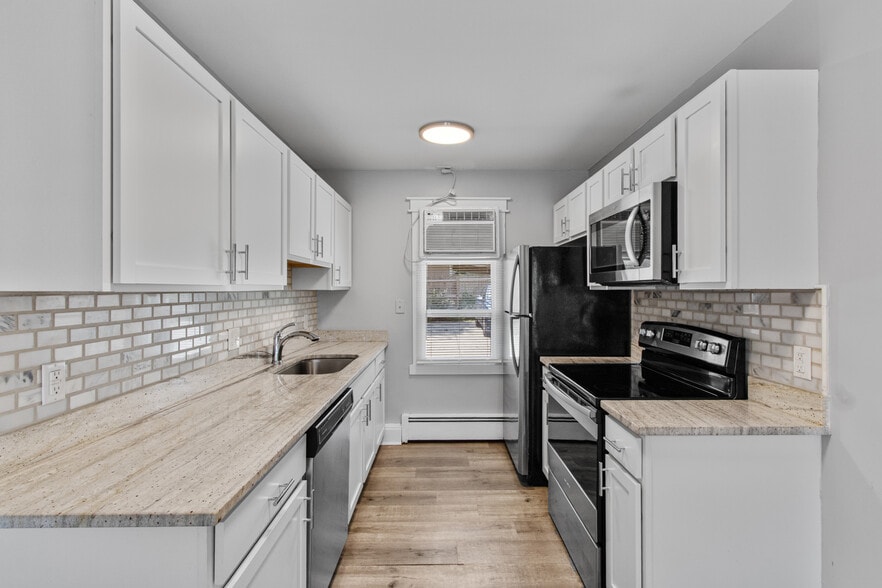 More Photos Of 4125 Woodland Ave, Royal Oak Apartments For Sale