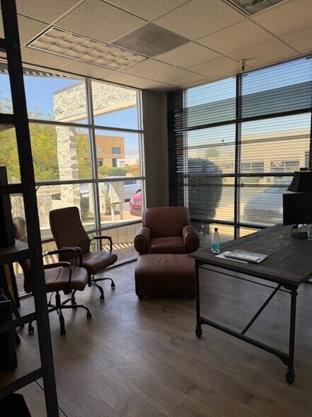 More Photos Of 8321 E Evans Rd, Scottsdale Warehouse For Lease