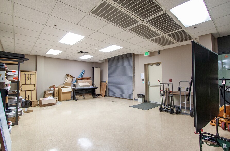 More Photos Of 177 Technology Pky, Auburn Light Manufacturing For Sale