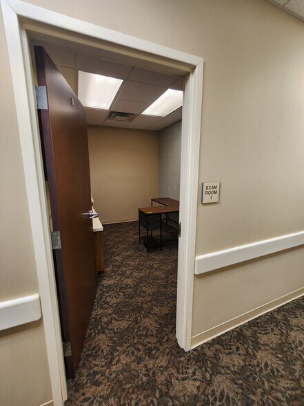 More Photos Of 8400 Northrun Medical Dr, Mechanicsville Office For Lease