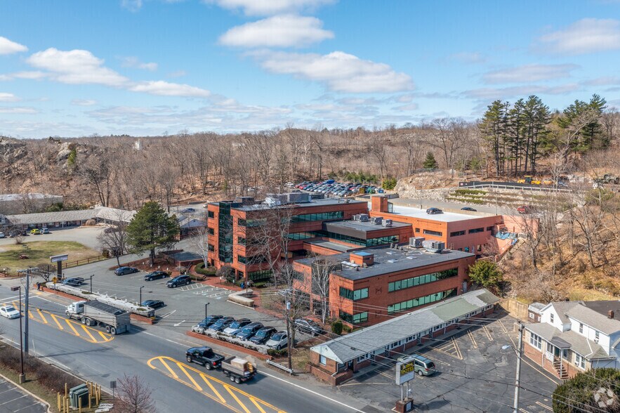 More Photos Of 1711-1715 Broadway, Saugus Loft Creative Space For Lease