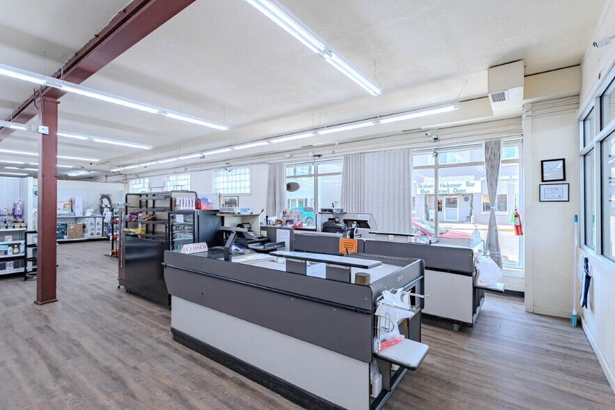 More Photos Of 234 Cedar St, Tigerton Supermarket For Sale