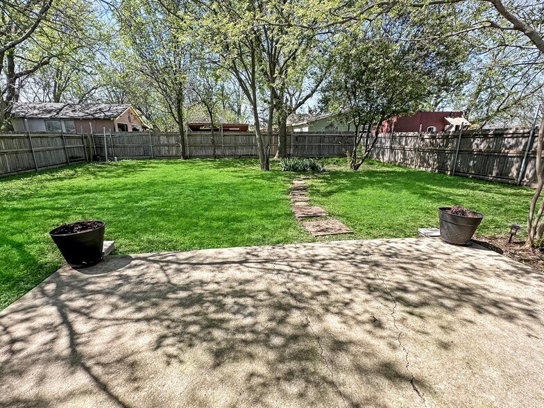 More Photos Of 503 S Arizona Dr, Celina Loft Creative Space For Lease