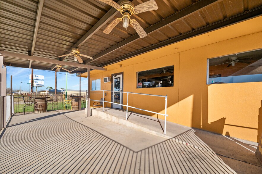 More Photos Of 1710 Second St, Pleasanton Restaurant For Sale