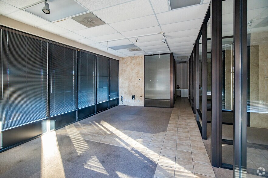 More Photos Of 13801-13847 Walsingham Rd, Largo General Retail For Lease