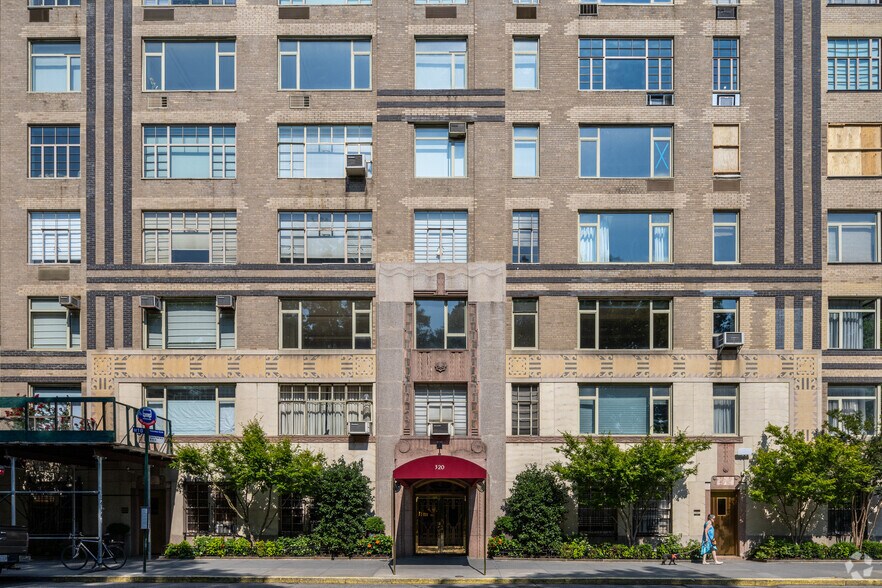 More Photos Of 320 Central Park W, New York Apartments For Lease