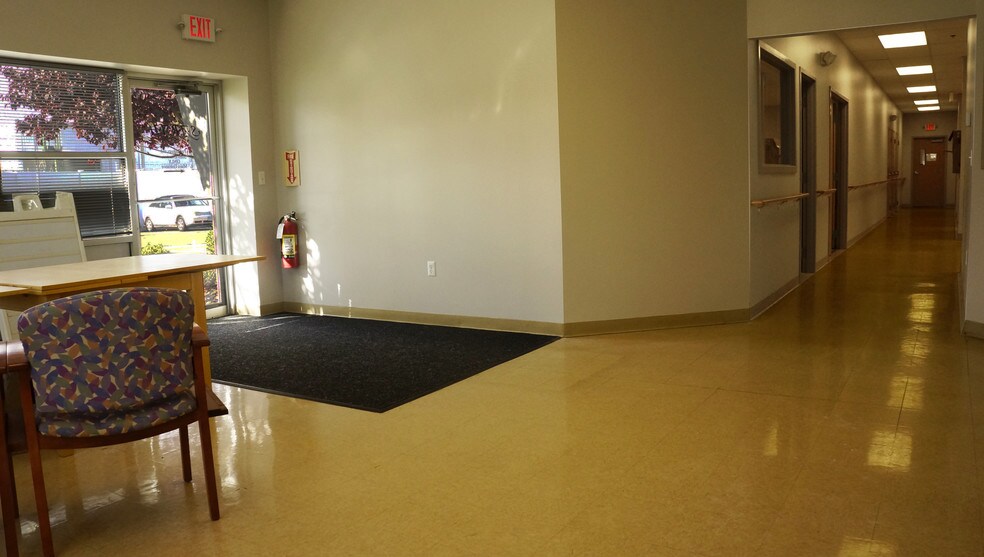 More Photos Of 1 Commercial St, Branford Warehouse For Lease