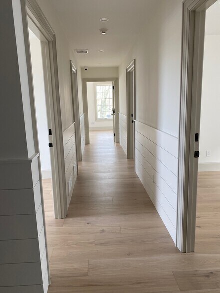 More Photos Of 53-55 Newtown Ln, East Hampton Storefront Retail Residential For Sale
