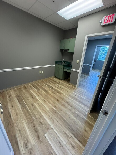 More Photos Of 1631 NW St Lucie West Blvd, Port Saint Lucie Medical For Lease