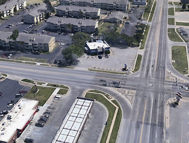 Primary Photo Of 8715 W Maple St, Wichita Storefront Retail Office For Lease