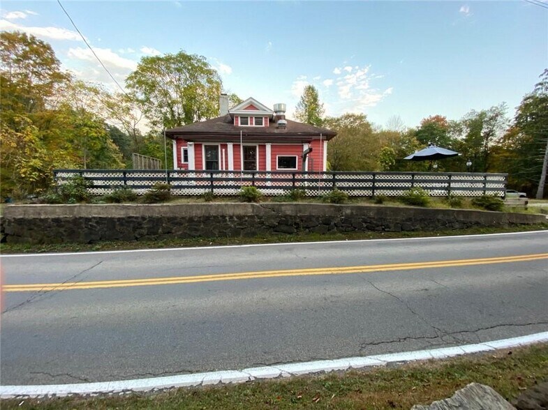 More Photos Of 276 Watch Hill Rd, Cortlandt Manor Restaurant For Lease