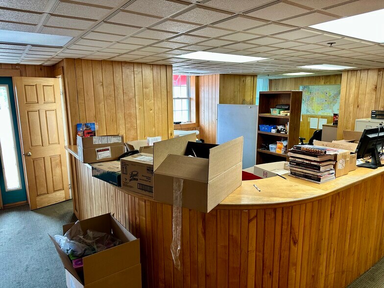 More Photos Of 212 S Pine River St, Ithaca Industrial For Sale