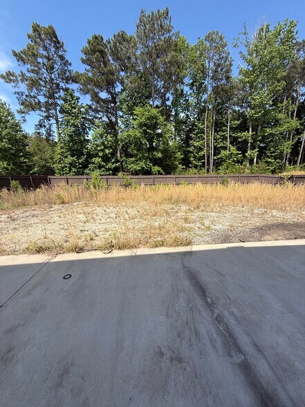 More Photos Of 2101 Dogwood Industrial Cir, Conyers Warehouse For Sale