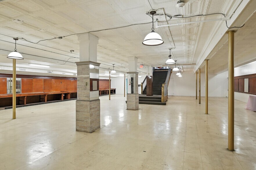 More Photos Of 301 High St, Holyoke Storefront For Lease