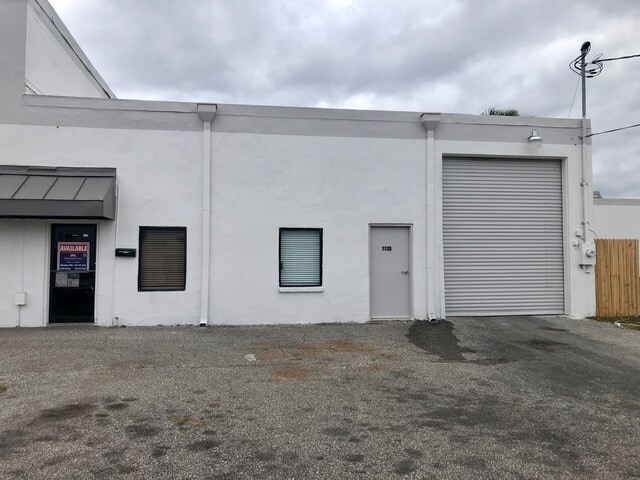 More Photos Of 5126-5136 W Idlewild Ave, Tampa Warehouse For Lease