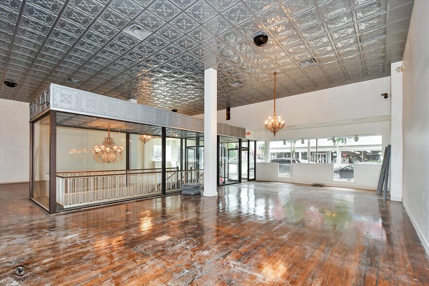 More Photos Of 800 La Salle St, Ottawa Office For Sale