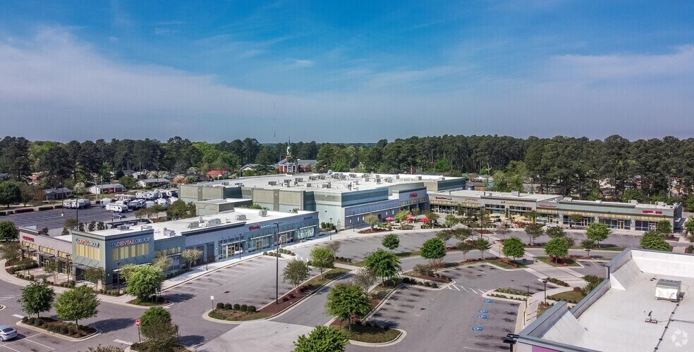 More Photos Of 1916 Skibo Rd, Fayetteville Unknown For Lease