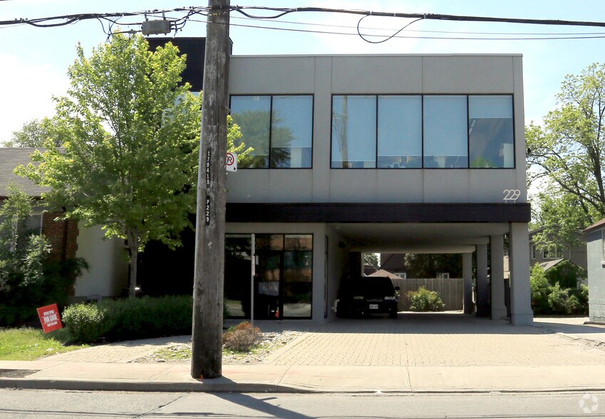 More Photos Of 229 Sheppard Ave W, Toronto Office For Sale