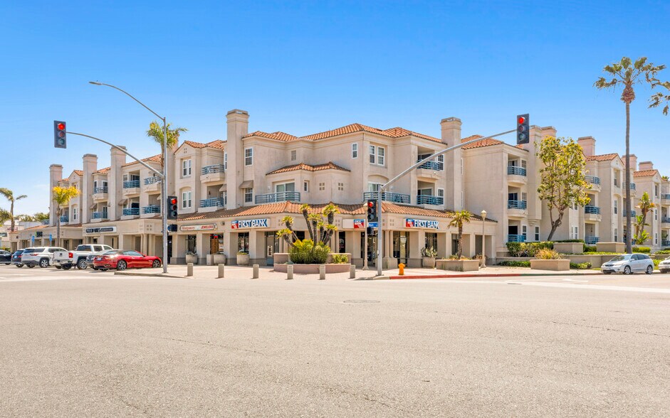 More Photos Of 501 Main St, Huntington Beach Storefront Retail Residential For Lease