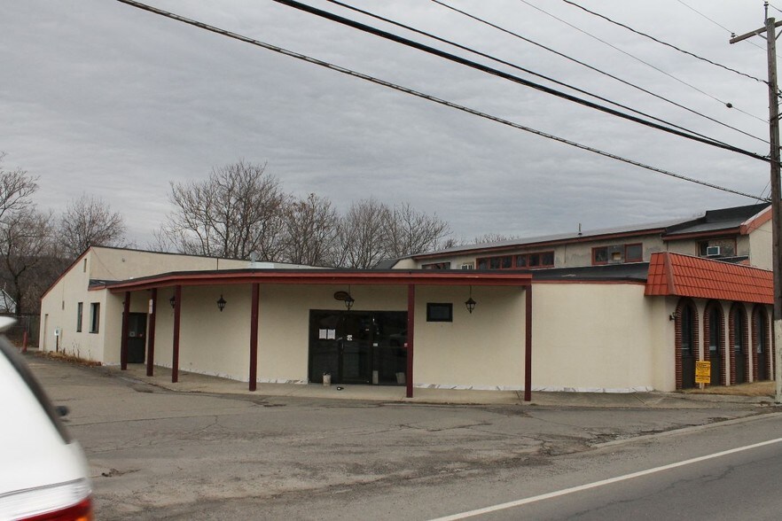 More Photos Of 2048 College Ave, Elmira Heights Restaurant For Sale