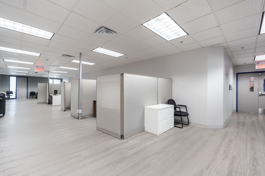 More Photos Of 10719-10721 Rue Lajeunesse, Montréal Office For Lease