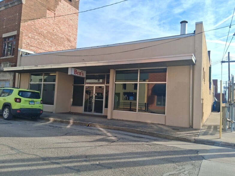 More Photos Of 108-112 E Main St, Belleville General Retail For Sale