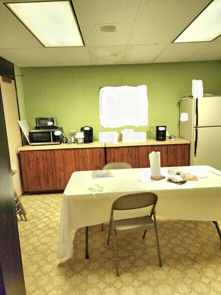 More Photos Of 1189 Breedlove St, Memphis Office For Sale