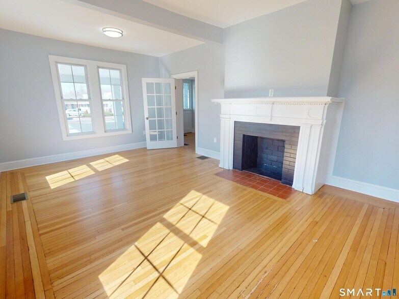 More Photos Of 132 - 2 Boston Post Rd, East Lyme Freestanding For Lease